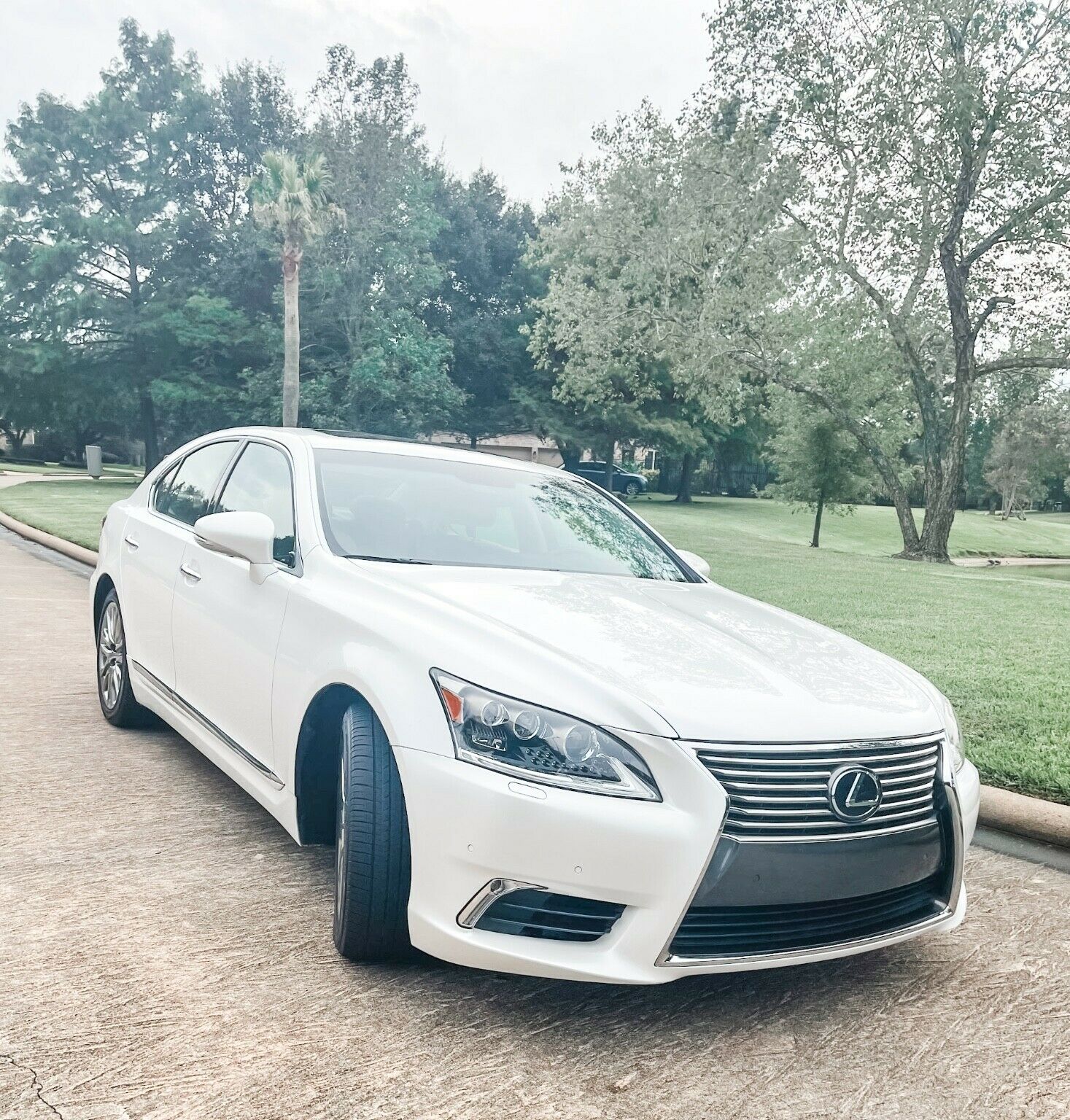 2017 Lexus Ls460 460 Excellent!! Condition. Very Unique Interior Color Limited Number Made